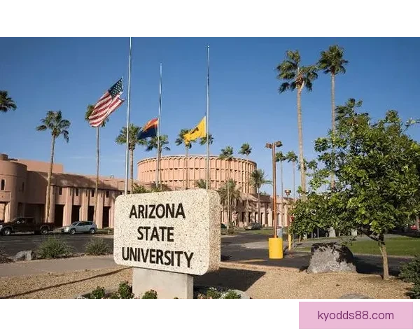 阿代-玛拉大爆发助密歇根大学大胜亚利桑那大学